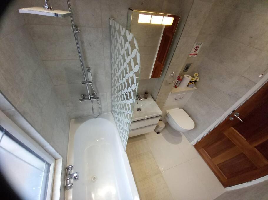 Luxury Holiday Home, Near Beach Southend-on-Sea Exterior foto