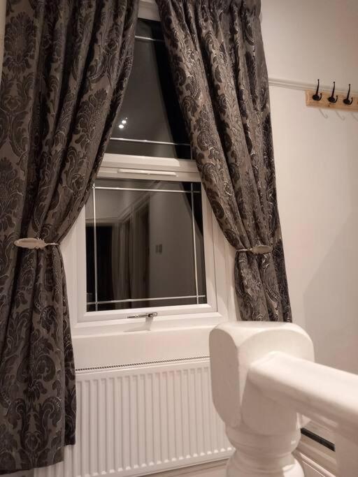 Luxury Holiday Home, Near Beach Southend-on-Sea Exterior foto
